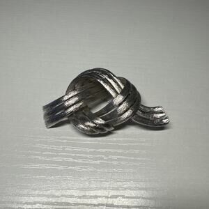 Vintage Lisner Large Chunky Silver Toned Solid Pretzel Knot Costume Brooch Pin